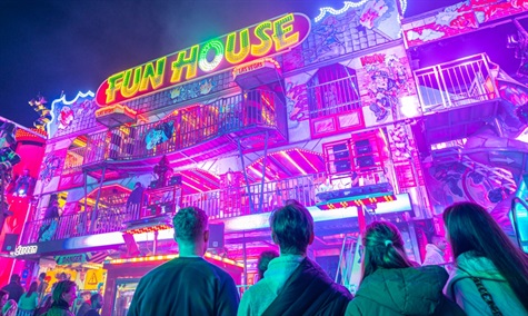 Attractie 'Fun House' op de kermis in 2022.